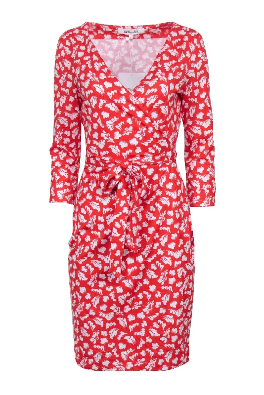 Diane von Furstenberg - Red & White Leaf Print Wrap Dress Sz 8 Designer unclassified dresses