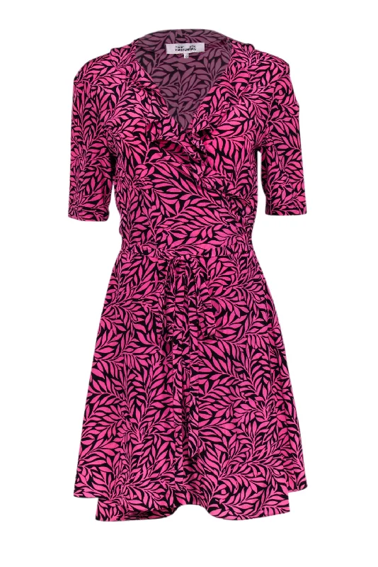 Diane von Furstenberg - Pink & Black Leaf Print Silk Wrap Dress Sz 10 Chic unclassified dresses